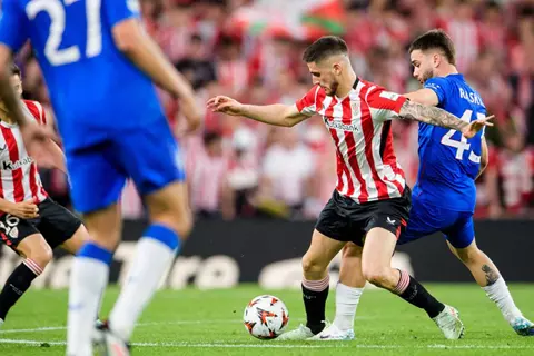  أتلتيك بلباو يتأهل إلى نصف نهائي الدوري الأوروبي